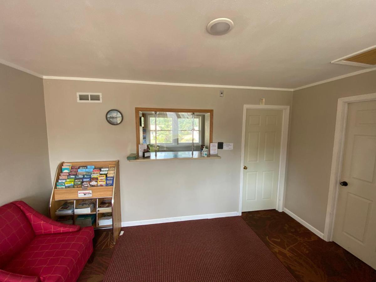 Motel Reedsburg Eksteriør billede